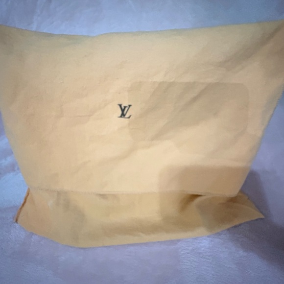 Exclusively for @luxuryforless08! - Picture 8 of 13